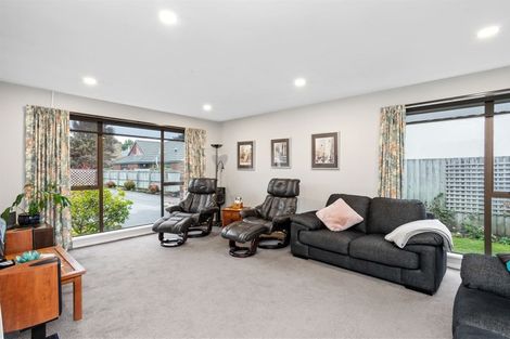 Photo of property in 6 Briarmont Street, Avondale, Christchurch, 8061