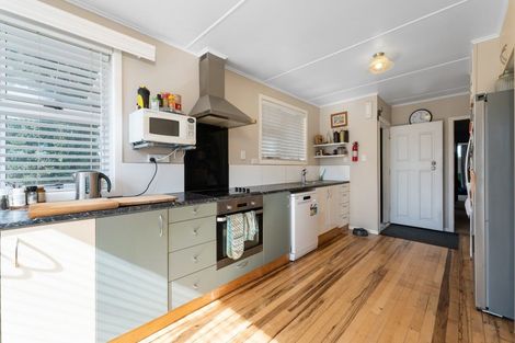 Photo of property in 70 Carrington Avenue, Silverdale, Hamilton, 3216