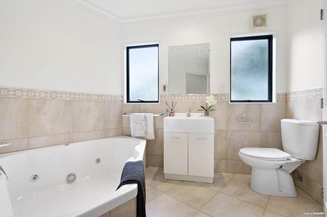 Photo of property in 2 Skinner Road, Mount Wellington, Auckland, 1060