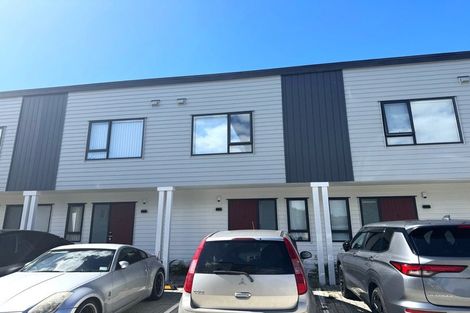 Photo of property in 12d Shamrock Lane, Te Atatu Peninsula, Auckland, 0610