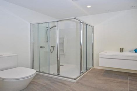 Photo of property in 24 Tapuwae Way, Mangere Bridge, Auckland, 2022