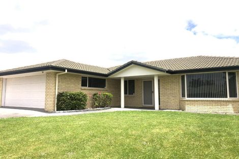 Photo of property in 19 Cairns Crescent, Rototuna, Hamilton, 3210