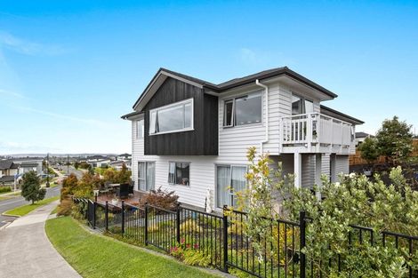 Photo of property in 60 Godfrey Drive, Orewa, 0931