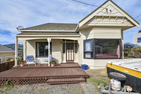 Photo of property in 5 Athol Place, Ravensbourne, Dunedin, 9022