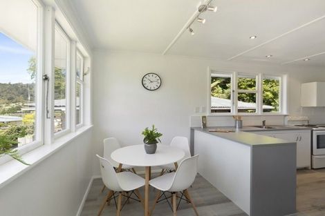 Photo of property in 47 Bird Grove, Stokes Valley, Lower Hutt, 5019