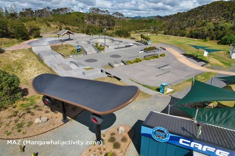 Photo of property in 2 Taimoana Close, Mangawhai Heads, Mangawhai, 0505