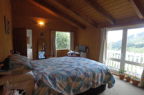 Photo of property in 30a Mackinnon Terrace, Sunshine Bay, Queenstown, 9300