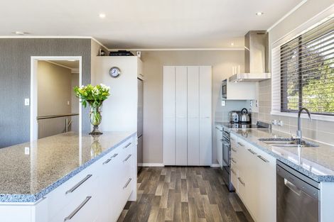 Photo of property in 5 Otupai Street, Two Mile Bay, Taupo, 3330