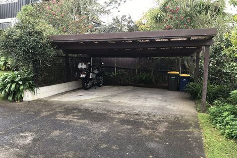 Photo of property in 2/5 Kegworth Place, Browns Bay, Auckland, 0630