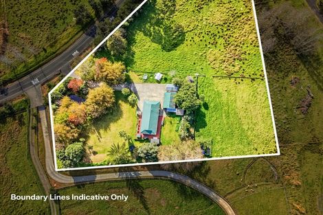 Photo of property in 2257 South Head Road, South Head, Helensville, 0874