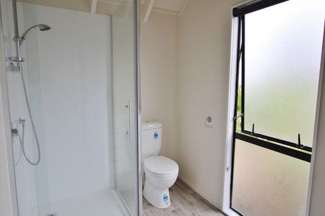 Photo of property in 23/24 Beswick Place, Birkdale, Auckland, 0626