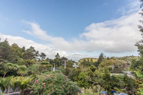 Photo of property in 90 Wood Bay Road, Titirangi, Auckland, 0604