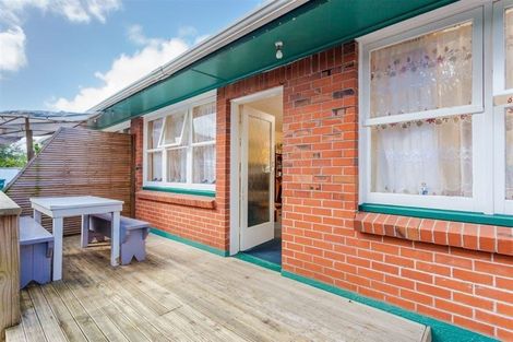 Photo of property in 11 Rewa Street, New Lynn, Auckland, 0600