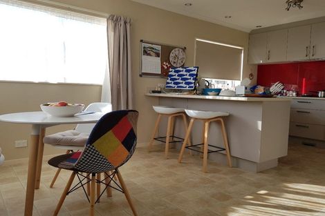 Photo of property in 25b Drake Street, Howick, Auckland, 2014