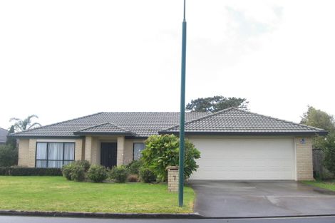 Photo of property in 7 Corfield Way, Burswood, Auckland, 2013