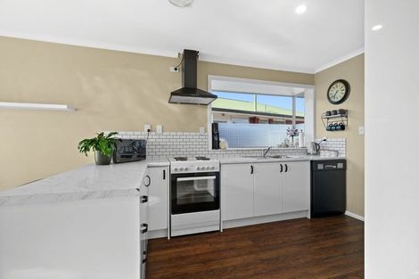 Photo of property in 13 Kathleen Crescent, Hornby, Christchurch, 8042