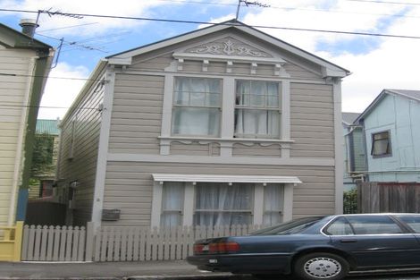 Photo of property in 2 Porritt Avenue, Mount Victoria, Wellington, 6011