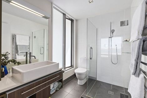 Photo of property in Patent 326 Apartments, 504s/326 Evans Bay Parade, Hataitai, Wellington, 6021