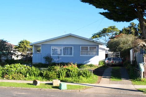 Photo of property in 28 Kairanga Street, Mangere East, Auckland, 2024