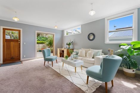 Photo of property in 36 Edinburgh Terrace, Berhampore, Wellington, 6023
