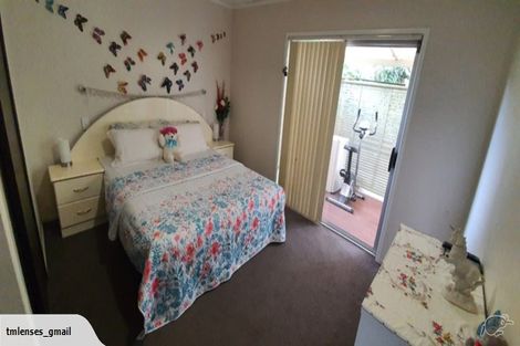 Photo of property in 2/29 Rosecamp Road, Beach Haven, Auckland, 0626