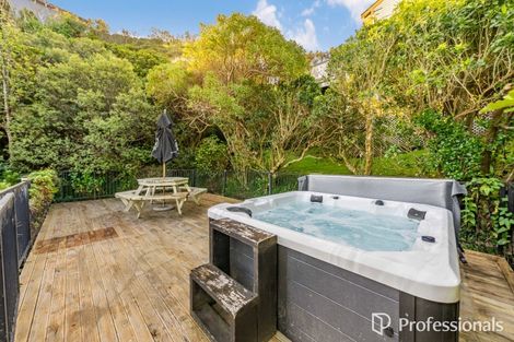 Photo of property in 42 Korokoro Road, Korokoro, Lower Hutt, 5012