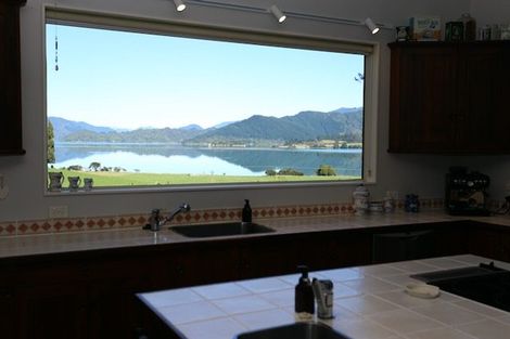 Photo of property in 5564 Kenepuru Road, Waitaria Bay, Picton, 7282
