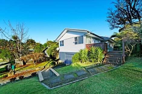 Photo of property in 40 Lemnos Place, Titirangi, Auckland, 0604