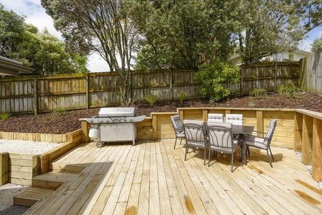 Photo of property in 10a Rena Place, West Harbour, Auckland, 0618