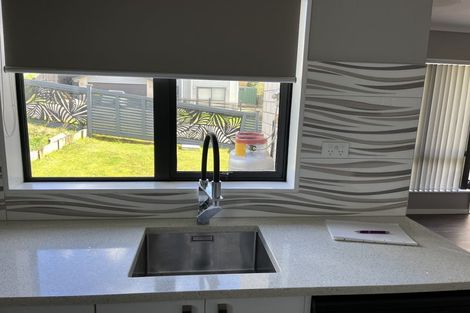 Photo of property in 5 Korihi Drive, Swanson, Auckland, 0614