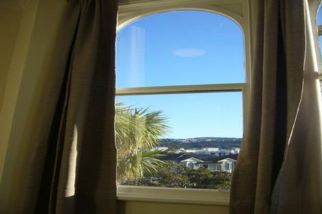 Photo of property in 4 Hawker Street, Mount Victoria, Wellington, 6011