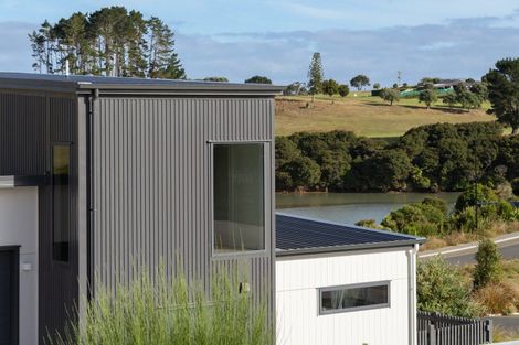 Photo of property in 2 Taeore Lane, Raglan, 3225