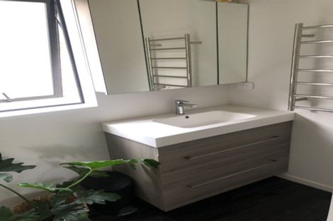 Photo of property in 6 Lavender Close, Spotswood, New Plymouth, 4310