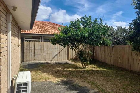 Photo of property in 87 Armoy Drive, East Tamaki, Auckland, 2016