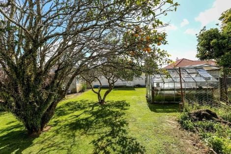 Photo of property in 6 Union Street, Merrilands, New Plymouth, 4312