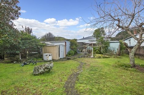 Photo of property in 94 George Street, Hikurangi, 0114