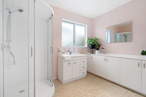 Photo of property in 4 Fairbrother Street, Carterton, 5713