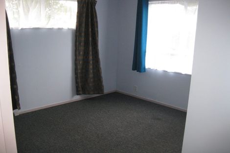 Photo of property in 72a Guadeloupe Crescent, Grenada Village, Wellington, 6037