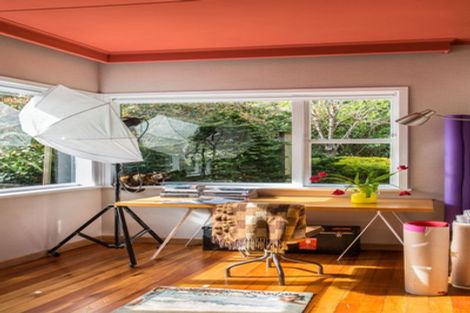 Photo of property in 18 Churchill Drive, Wilton, Wellington, 6035