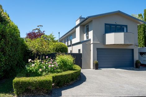 Photo of property in 11 Woodford Heights, Havelock North, 4130