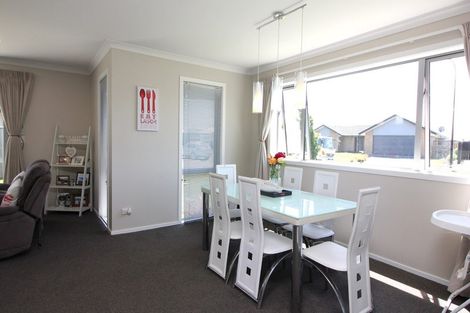 Photo of property in 5 Loeb Place, Rolleston, 7614