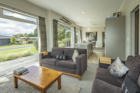 Photo of property in 5 Snowmass Drive, Ohakune, 4625