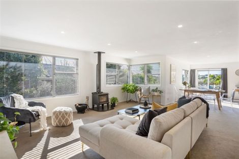 Photo of property in 61 Verbena Road, Birkdale, Auckland, 0626