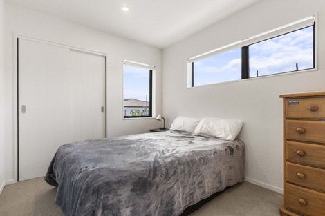 Photo of property in 42 Skua Road, Hobsonville, Auckland, 0616