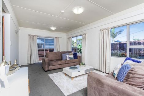 Photo of property in 4/100 Titirangi Road, New Lynn, Auckland, 0600