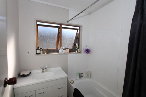 Photo of property in 18a Island View Road, Western Heights, Rotorua, 3015