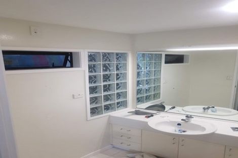 Photo of property in 1/13 Sylvan Park Avenue, Milford, Auckland, 0620