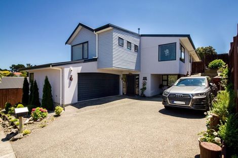 Photo of property in 7 Ruapehu Drive, Fitzherbert, Palmerston North, 4410