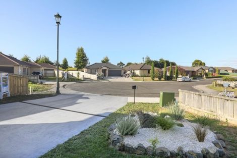 Photo of property in 17 Ribbonwood Close, Te Kauwhata, 3710