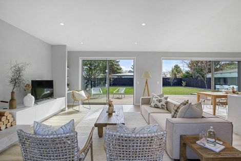 Photo of property in 73 Paparoa Street, Papanui, Christchurch, 8053